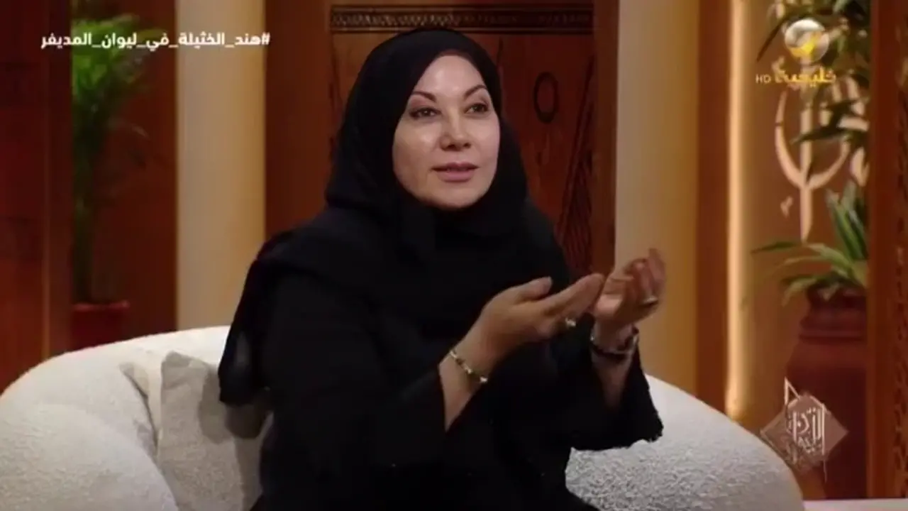 هند الخثيلة تروي تفاصيل حوار نادر بين الملك سلمان ووالدها بشأن ابتعاثها